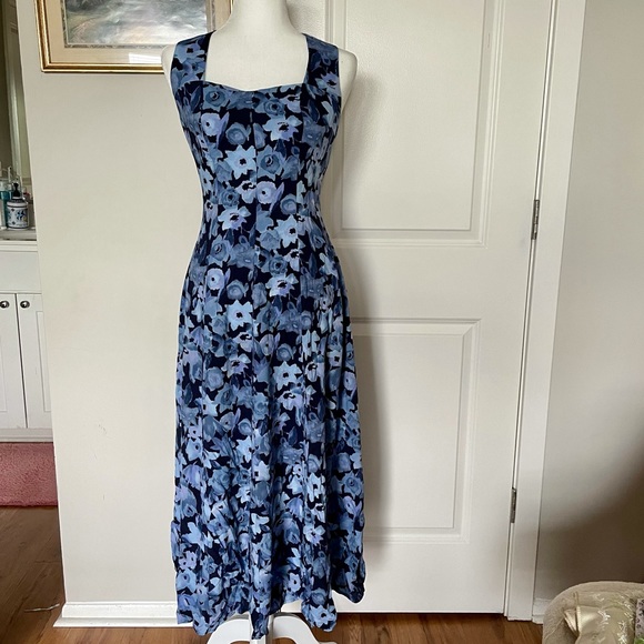 All that Jazz Dresses & Skirts - All That Jazz 90s crisscross summer Maxi dress